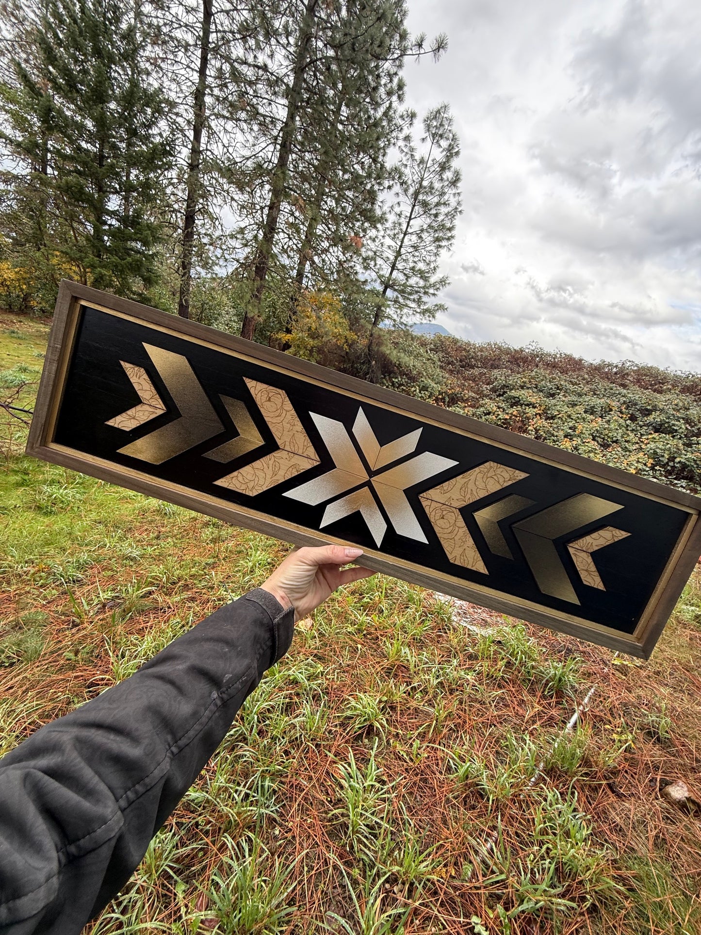 White, Gold & Black Mosaic